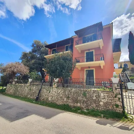 Bella De Lux מלון דירות Kato Korakiana