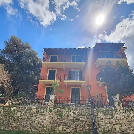Bella De Lux מלון דירות Kato Korakiana