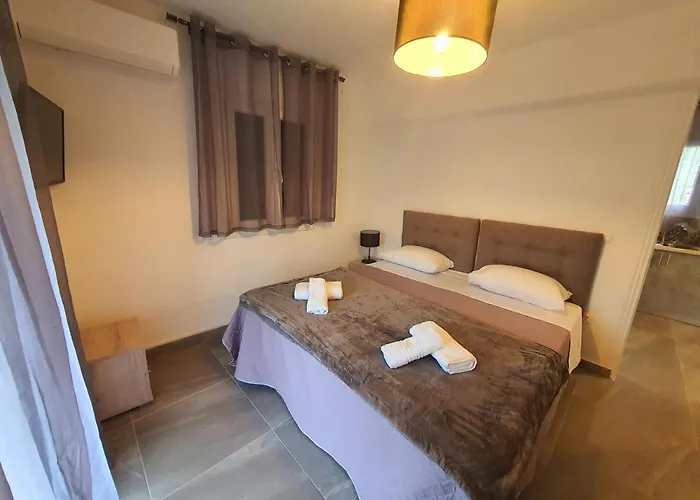 Bella De Lux Apartahotel